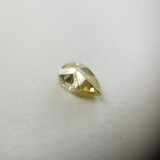 0.140ct 天然グリーン系 イエローダイヤモンド 未ソーティング 人気