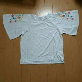 グローバルワーク(GLOBAL WORK)のグローバルワーク トップス 刺繍  XＬ １２０～(Tシャツ/カットソー)