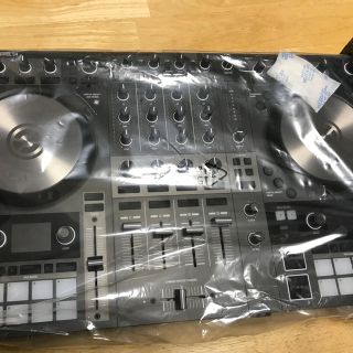 Native Instruments TRAKTOR KONTROL S4MK3(DJコントローラー)