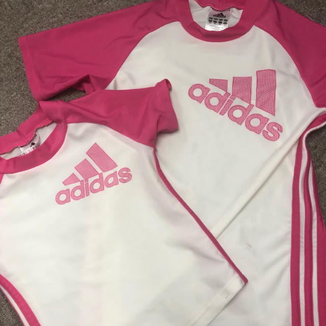 adidas(アディダス)のラッシュガード　2枚セット　半袖　アディダス キッズ/ベビー/マタニティのキッズ服女の子用(90cm~)(水着)の商品写真