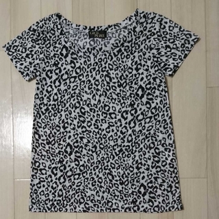 セシルマクビー(CECIL McBEE)のCECIL McBEE  Tシャツ  レオパード(Tシャツ(半袖/袖なし))