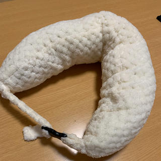 ネッククッション白色ホワイトネック枕(枕)