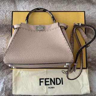 フェンディ(FENDI)の連休セール！FENDI フェンディ パイソン ピーカブー (ハンドバッグ)