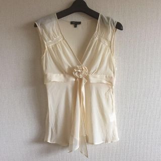 ビーシービージーマックスアズリア(BCBGMAXAZRIA)のBCBG♡エレガントトップス(シャツ/ブラウス(半袖/袖なし))