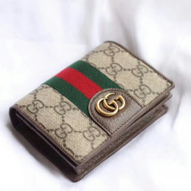 Gucci - Gucci グッチ 折り財布　の通販 by mika's shop｜グッチならラクマ