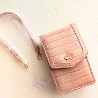 セシルマクビー(CECIL McBEE)のCECIL McBEE★新品★二段ポケットコーティングクロコ型押しケース ピンク(ポーチ)