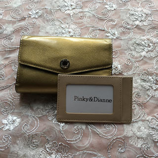 ピンキーアンドダイアン(Pinky&Dianne)のピンキーアンドダイアン財布／パスケース付き(財布)