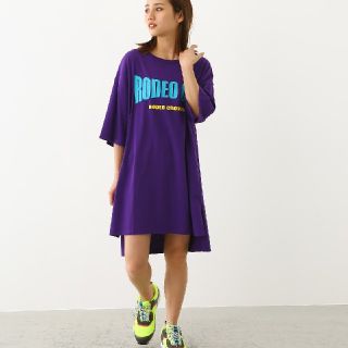 ロデオクラウンズワイドボウル(RODEO CROWNS WIDE BOWL)の今期完売✩RODEO CROWNS✩RCWB✩WARPロゴTシャツワンピース(ひざ丈ワンピース)