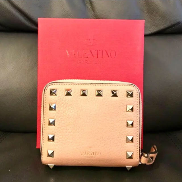 超美品★VALENTINO(ヴァレンティノ)★二つ折り財布★ベージュ★箱付き