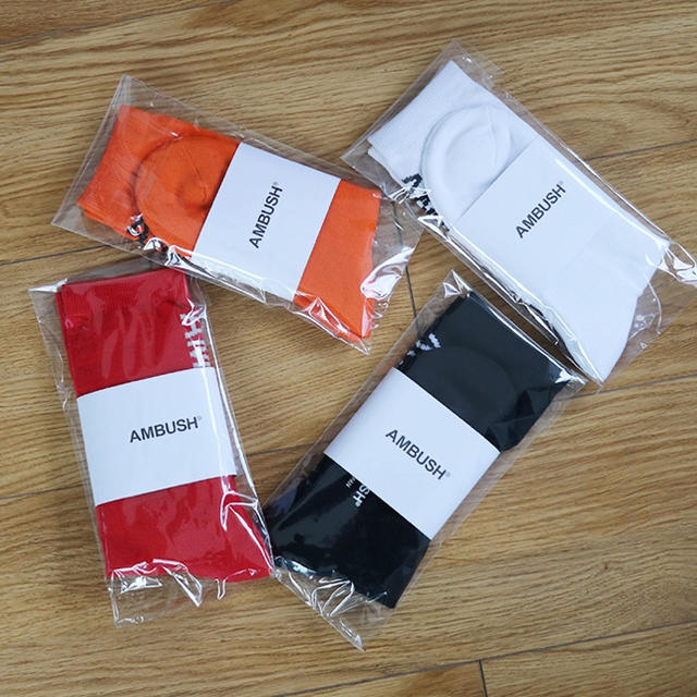 AMBUSH(アンブッシュ)のsaki 様 専用 ホワイト オレンジ メンズのレッグウェア(ソックス)の商品写真