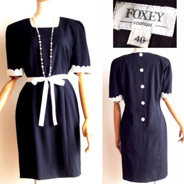 FOXEY(フォクシー)の【5日マデ✨SALE♥️】フォクシー★袖口レース清楚ワンピース濃紺/40 レディースのワンピース(ひざ丈ワンピース)の商品写真