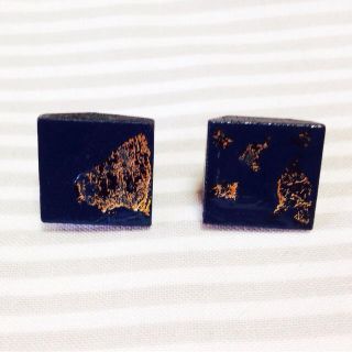 イアパピヨネ(ear PAPILLONNER)のピアス ネイビー×ゴールド(ピアス)