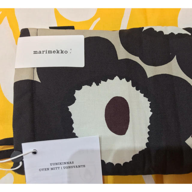 marimekko(マリメッコ)の新品 未使用 マリメッコ marimekko オーブンミトン 鍋つかみ インテリア/住まい/日用品のキッチン/食器(その他)の商品写真