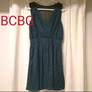 ビーシービージーマックスアズリア(BCBGMAXAZRIA)のBCBG ワンピース(ひざ丈ワンピース)