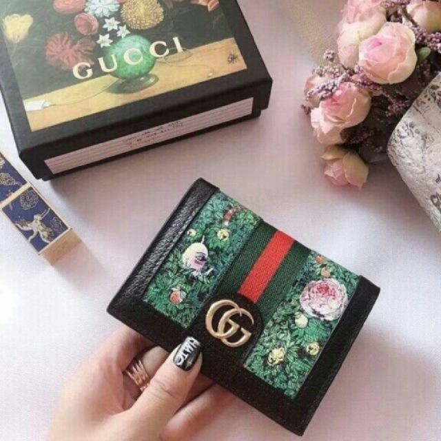 ブランドバッグ アウトレット 激安 、 gucci リュック 激安