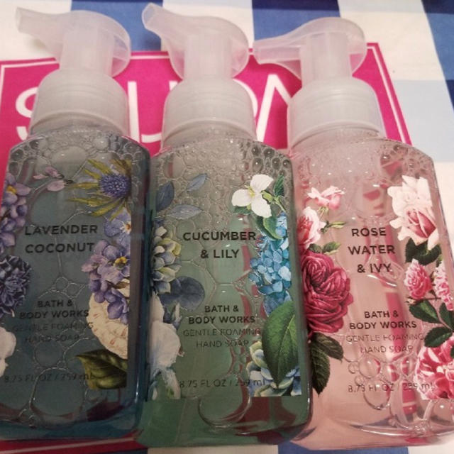 Bath & Body Works(バスアンドボディーワークス)のフォーミングハンドソープ5本セット コスメ/美容のボディケア(ボディソープ/石鹸)の商品写真