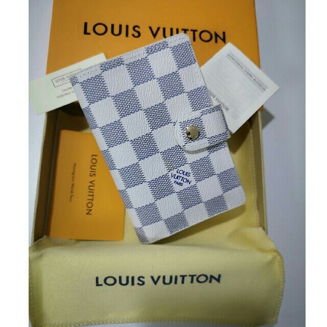 ほぼ新品　Louis Vuitton　短財布　小銭入れ　カード入れ　の通販 by ミエi❁コ's shop｜ラクマ