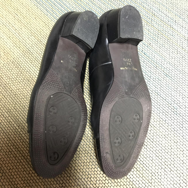 【専用】本革パンプス 22.5cm レディースの靴/シューズ(ハイヒール/パンプス)の商品写真