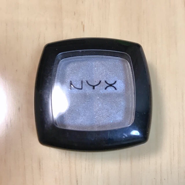 NYX(エヌワイエックス)のNYXアイシャドー コスメ/美容のベースメイク/化粧品(アイシャドウ)の商品写真