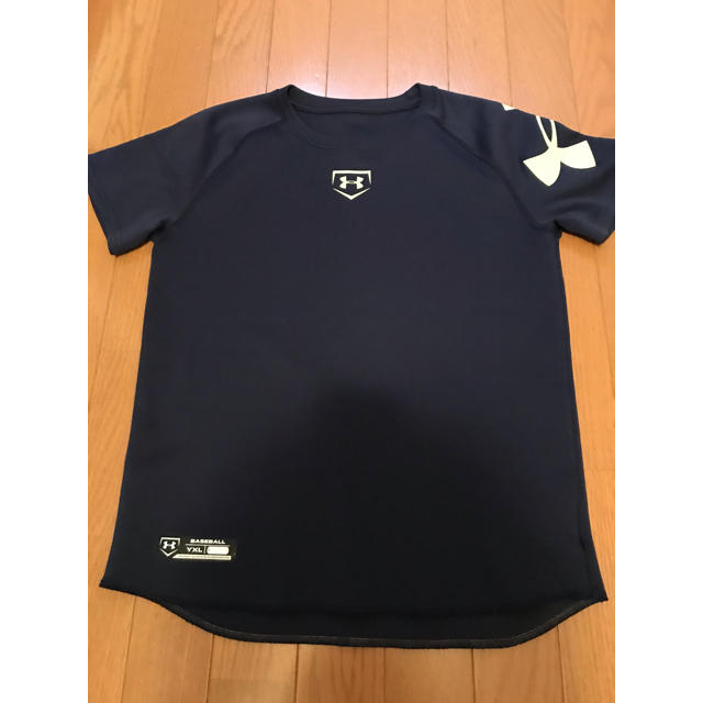 UNDER ARMOUR(アンダーアーマー)の2枚セット！！アンダーアーマーＴシャツ 150cm キッズ/ベビー/マタニティのキッズ服男の子用(90cm~)(Tシャツ/カットソー)の商品写真