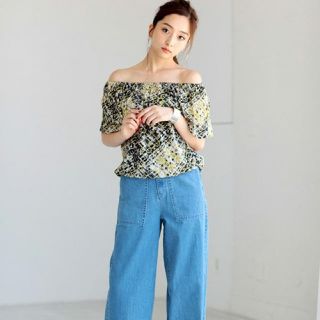 アズールバイマウジー(AZUL by moussy)の定価6469円★新品タグ付 AZUL by moussy プリントオフショルダー(カットソー(半袖/袖なし))