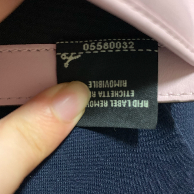 FENDI(フェンディ)の新品 FENDI エフイズフェンディ 二つ折り 財布 レディースのファッション小物(財布)の商品写真