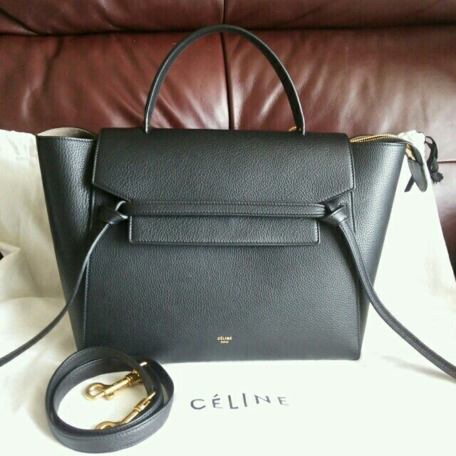 celine(セリーヌ)の新品同様セリーヌベルトバッグ黒 レディースのバッグ(ショルダーバッグ)の商品写真