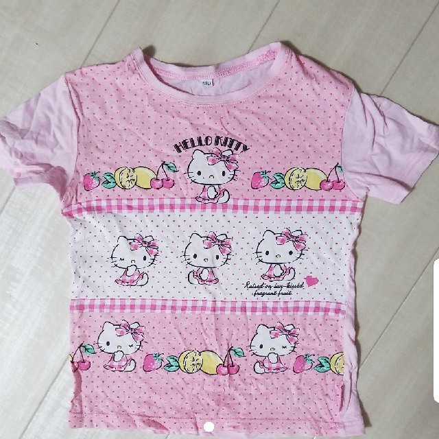 ハローキティ(ハローキティ)の【サンリオ♡ハローキティ】Tシャツ キッズ/ベビー/マタニティのキッズ服女の子用(90cm~)(Tシャツ/カットソー)の商品写真