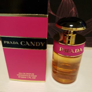 プラダ(PRADA)のPRADA　CANDYプラダキャンディオードパルファム(香水(女性用))