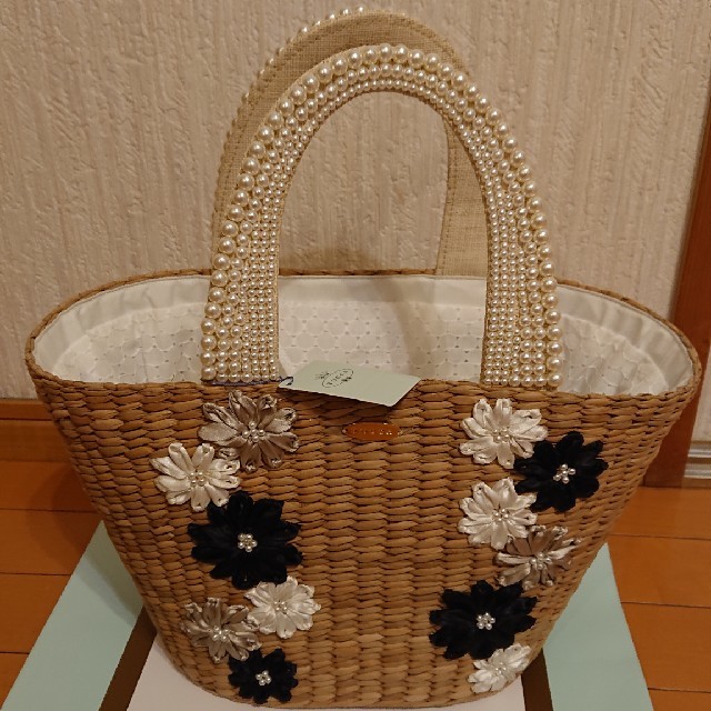 新品 タグ付き トッカ FLOWER RATTAN かごバッグ

 TOCCA