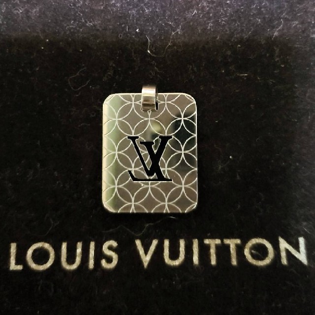 LouisVUITTON　パンダンティフ　シャンゼリゼ　ネックレス　トップ