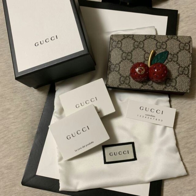 Gucci - GUCCI 財布 さくらんぼ ミニ財布の通販 by hiatus's shop｜グッチならラクマ