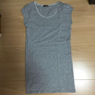 ナイン(NINE)のビジュー付きTシャツ(ロング丈)(Tシャツ(半袖/袖なし))