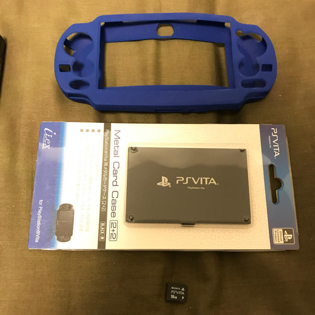 PSVITA 本体（PCH1000）サファイアブルー 1