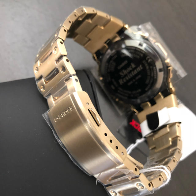 G-SHOCK(ジーショック)の残り1本最終値下げ！G-SHOCK GMW-B5000GD-9JF メンズの時計(腕時計(デジタル))の商品写真