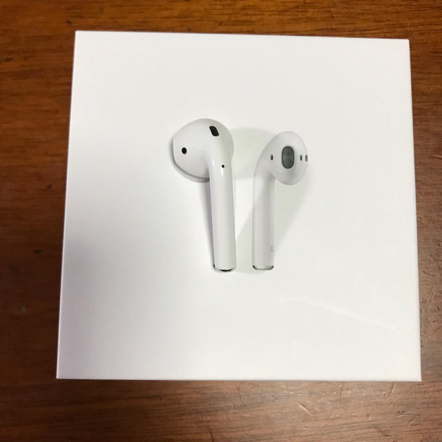 Apple(アップル)のAirPods 左耳 スマホ/家電/カメラのオーディオ機器(ヘッドフォン/イヤフォン)の商品写真