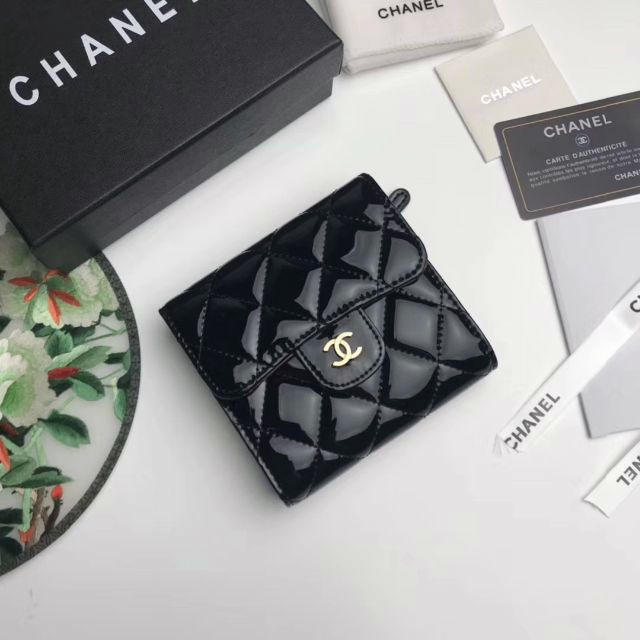 CHANEL - chanel  三つ折りミニ財布の通販 by ダケダ's shop｜シャネルならラクマ