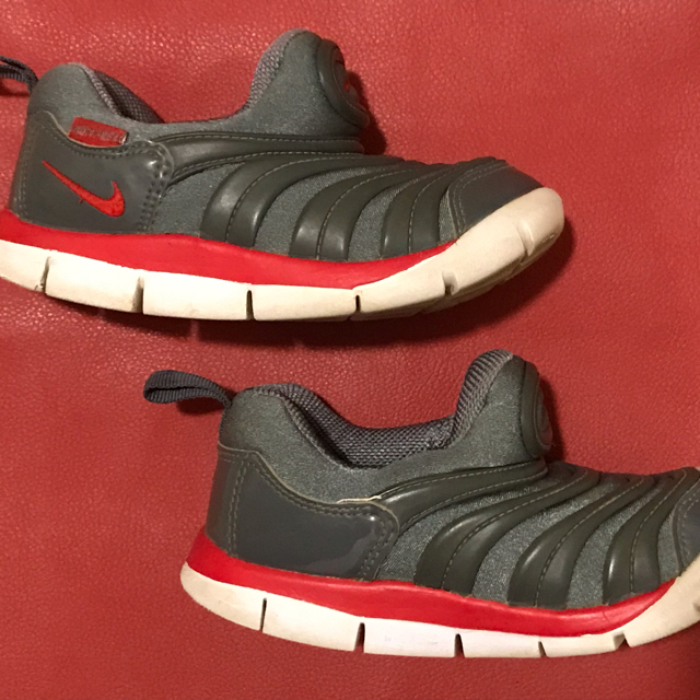 NIKE(ナイキ)の専用☆yyy☆さま キッズ/ベビー/マタニティのキッズ靴/シューズ(15cm~)(スニーカー)の商品写真