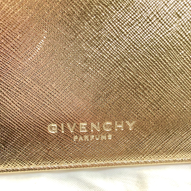 GIVENCHY(ジバンシィ)のGIVENCHY ノベルティ クラッチタイプ ポーチ レディースのファッション小物(ポーチ)の商品写真