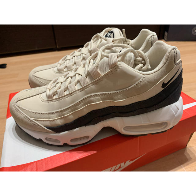 【最終値下げです】NIKE airmax95 ベージュ