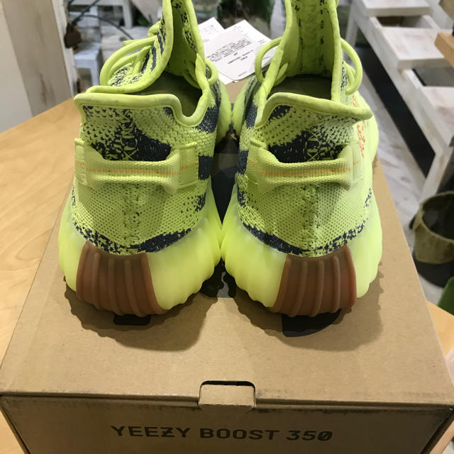 adidas(アディダス)のYEEZY BOOST 350 FROZEN YELLOW 29.5cm  メンズの靴/シューズ(スニーカー)の商品写真