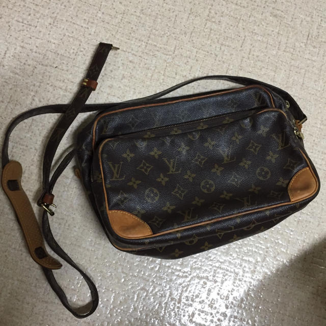 emoda バッグ 激安代引き - LOUIS VUITTON - 【難あり】ルイヴィトン ショルダーバッグの通販 by mai's shop｜ルイヴィトンならラクマ