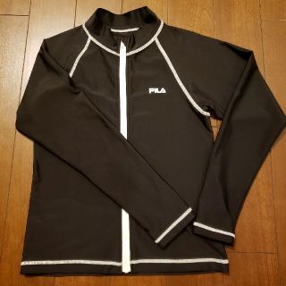 フィラ(FILA)のジュニアFILAラッシュガード子供水着ジュニア男の子女の子長袖ジップアップ  
(水着)