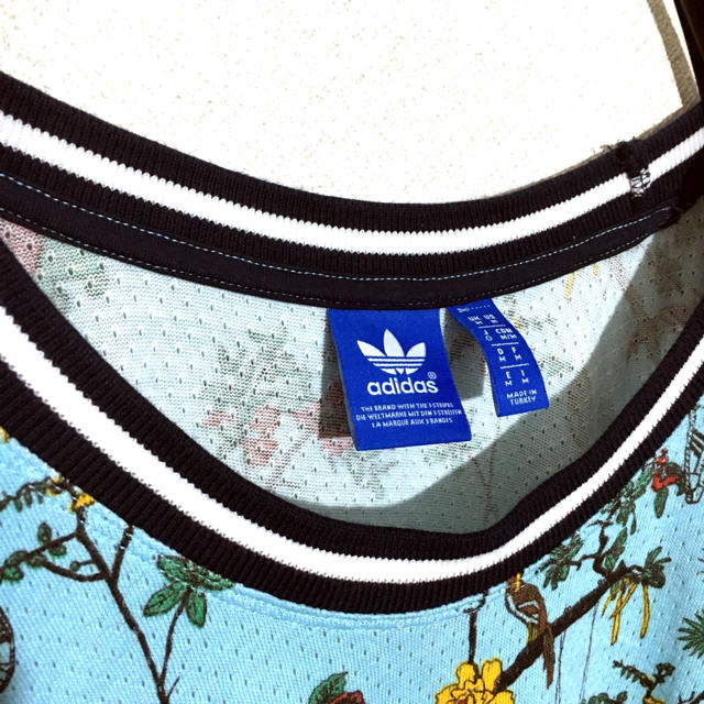 adidas(アディダス)のadidas originals タンクトップ 総柄 トレフォイルロゴ メンズのトップス(タンクトップ)の商品写真