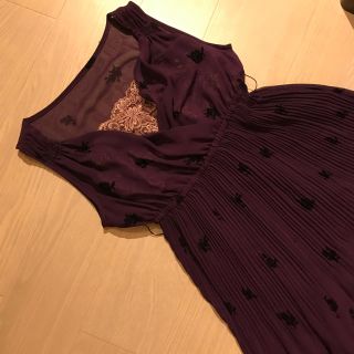 ザラ(ZARA)のセールひざ丈 パープルワンピース(ひざ丈ワンピース)