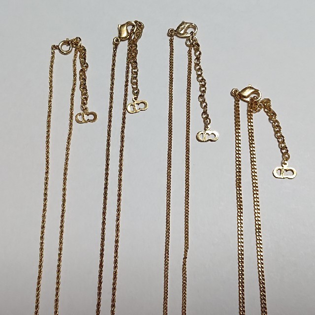 Christian Dior(クリスチャンディオール)の【美品、未使用あり】Christian Dior ネックレス まとめ売り レディースのアクセサリー(ネックレス)の商品写真