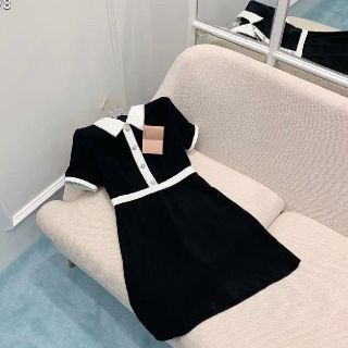 ミュウミュウ(miumiu)のMiu Miu・19ss新品、可愛いワンピース(ひざ丈ワンピース)