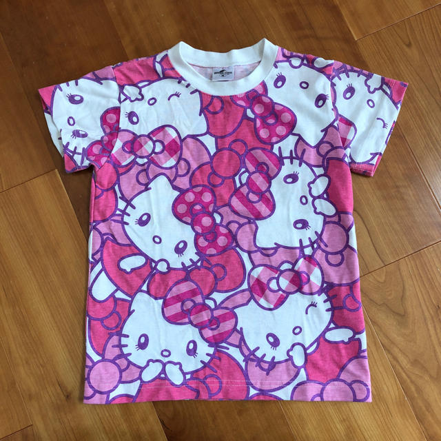 ハローキティ(ハローキティ)の★USJ キティTシャツ★ キッズ/ベビー/マタニティのキッズ服女の子用(90cm~)(Tシャツ/カットソー)の商品写真