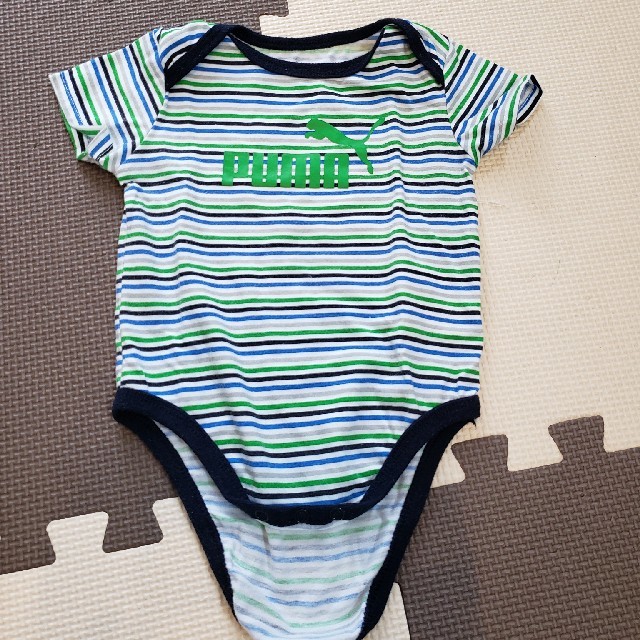 PUMA(プーマ)のプーマの赤ちゃんのボディスーツ キッズ/ベビー/マタニティのベビー服(~85cm)(ロンパース)の商品写真
