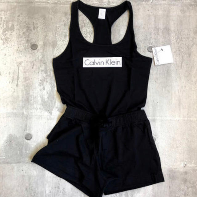 Calvin Klein(カルバンクライン)のカルバン・クライン ロゴタンクトップセットアップ レディースのルームウェア/パジャマ(ルームウェア)の商品写真